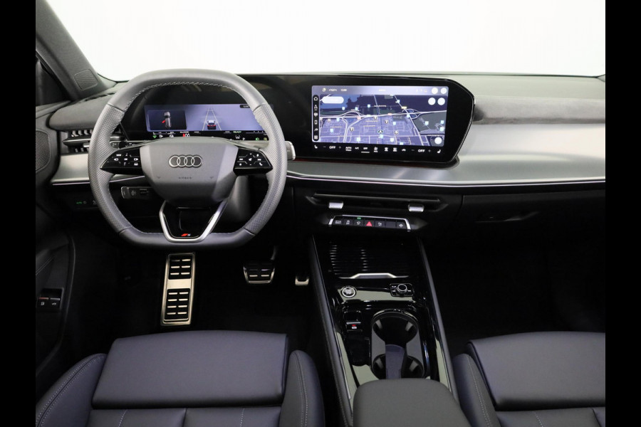 Audi Q3 S edition e-hybrid 200 kW / 272 PK | Techniekpakket plus | Ambiente lichtpakket pro | Privacy glas | Panoramadak| Dodehoek detectie | Leder |