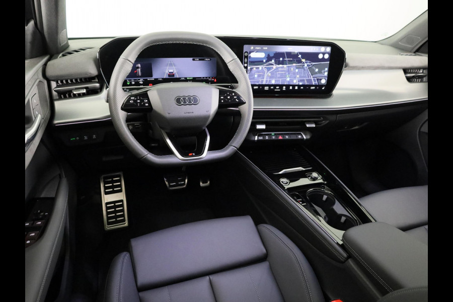 Audi Q3 S edition e-hybrid 200 kW / 272 PK | Techniekpakket plus | Ambiente lichtpakket pro | Privacy glas | Panoramadak| Dodehoek detectie | Leder |