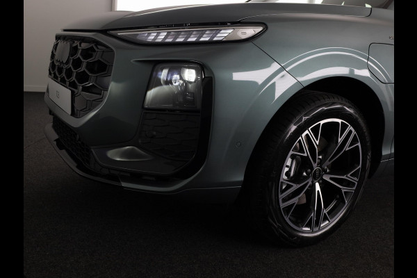 Audi Q3 S edition e-hybrid 200 kW / 272 PK | Techniekpakket plus | Ambiente lichtpakket pro | Privacy glas | Panoramadak| Dodehoek detectie | Leder |