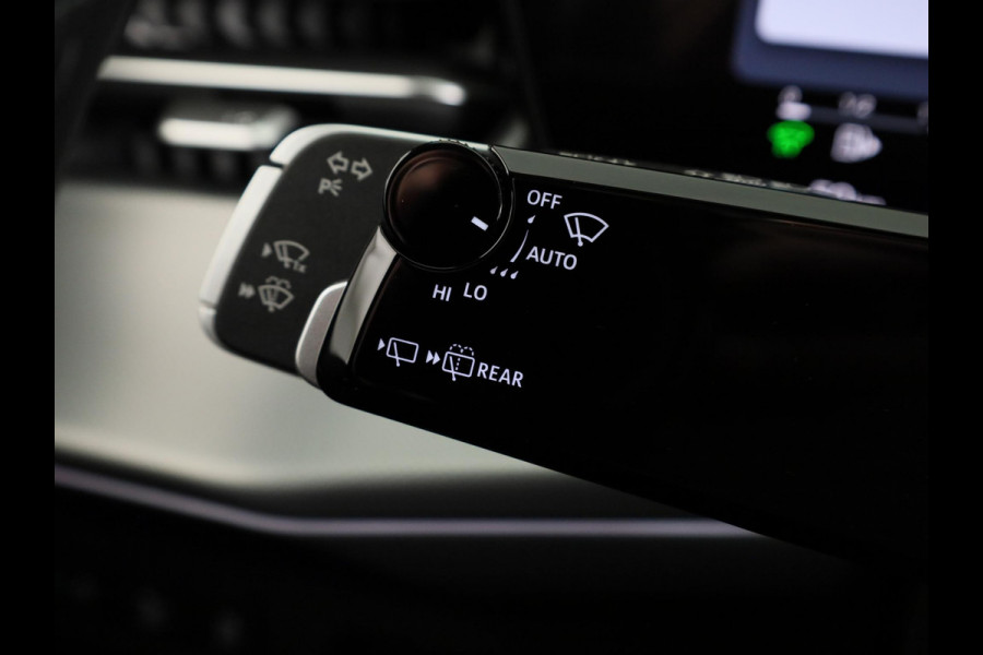 Audi Q3 S edition e-hybrid 200 kW / 272 PK | Techniekpakket plus | Ambiente lichtpakket pro | Privacy glas | Panoramadak| Dodehoek detectie | Leder |