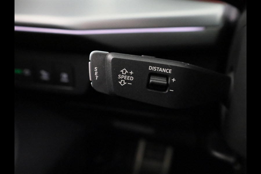 Audi Q3 S edition e-hybrid 200 kW / 272 PK | Techniekpakket plus | Ambiente lichtpakket pro | Privacy glas | Panoramadak| Dodehoek detectie | Leder |