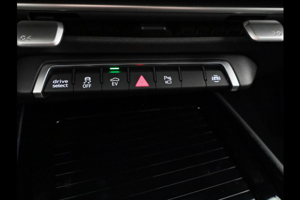 Audi Q3 S edition e-hybrid 200 kW / 272 PK | Techniekpakket plus | Ambiente lichtpakket pro | Privacy glas | Panoramadak| Dodehoek detectie | Leder |