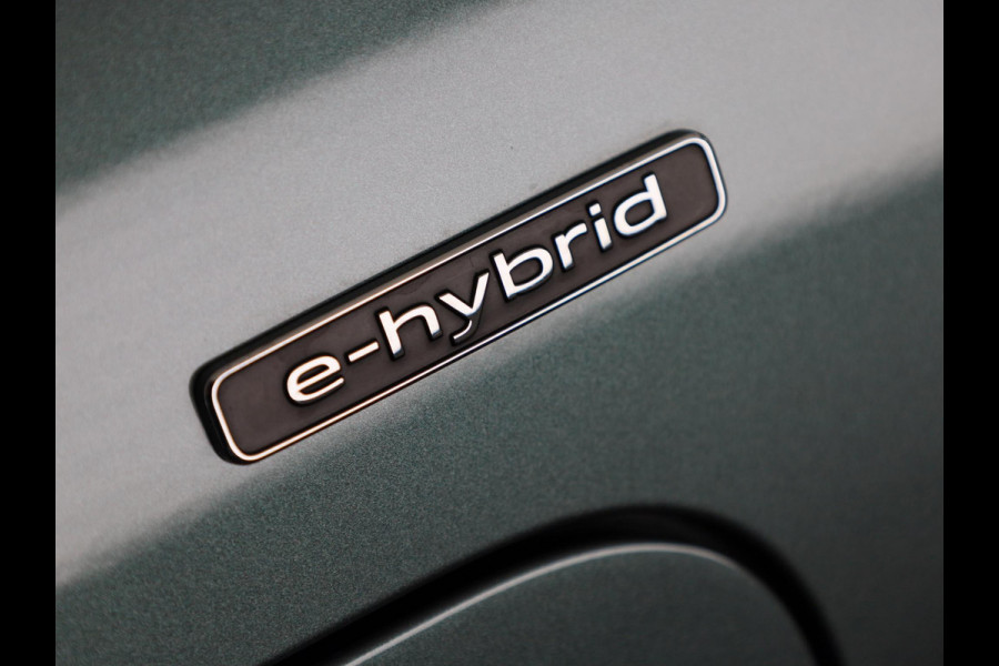 Audi Q3 S edition e-hybrid 200 kW / 272 PK | Techniekpakket plus | Ambiente lichtpakket pro | Privacy glas | Panoramadak| Dodehoek detectie | Leder |