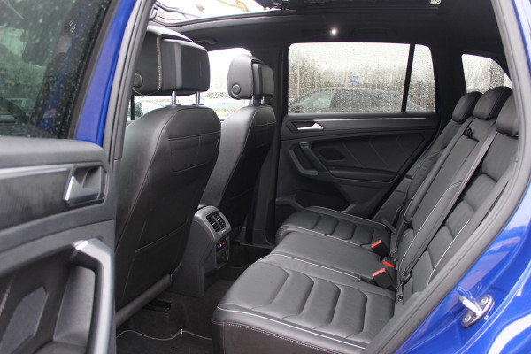 Volkswagen Tiguan 1.5 TSI R-Line Business+ / Trekhaak / Panoramadak / Camera / Leder / 20'' / CarPlay / Virtual Cockpit / Matrix LED / Stoel+Stuurverwarming / Dodehoek / DAB / ACC