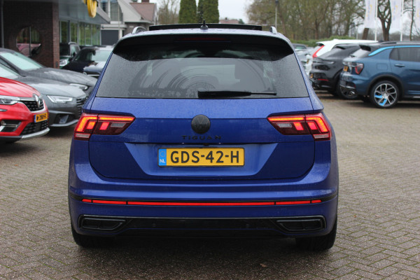 Volkswagen Tiguan 1.5 TSI R-Line Business+ / Trekhaak / Panoramadak / Camera / Leder / 20'' / CarPlay / Virtual Cockpit / Matrix LED / Stoel+Stuurverwarming / Dodehoek / DAB / ACC