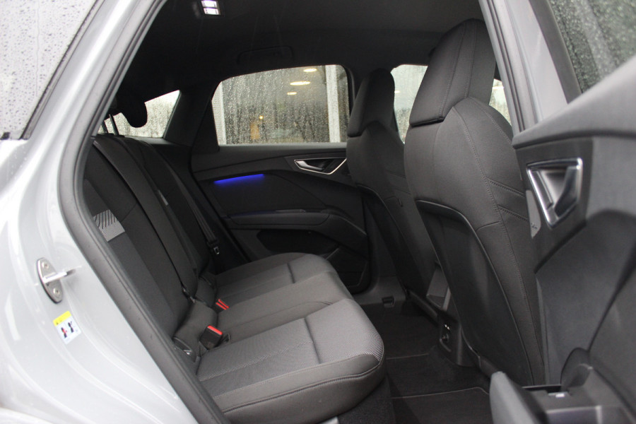 Audi Q4 Sportback e-tron 40 Launch edition Advanced 77 kWh / SOH 91,4% / CarPlay / Matrix LED / Sportstoelen / Virtual Cockpit / Parkeerhulp V+A / Sonos Audio / Intr.voorverwarming / Stoelverwarming / DAB / Cruise Control