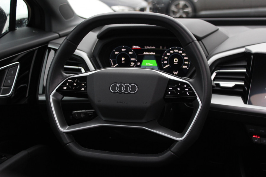 Audi Q4 Sportback e-tron 40 Launch edition Advanced 77 kWh / SOH 91,4% / CarPlay / Matrix LED / Sportstoelen / Virtual Cockpit / Parkeerhulp V+A / Sonos Audio / Intr.voorverwarming / Stoelverwarming / DAB / Cruise Control