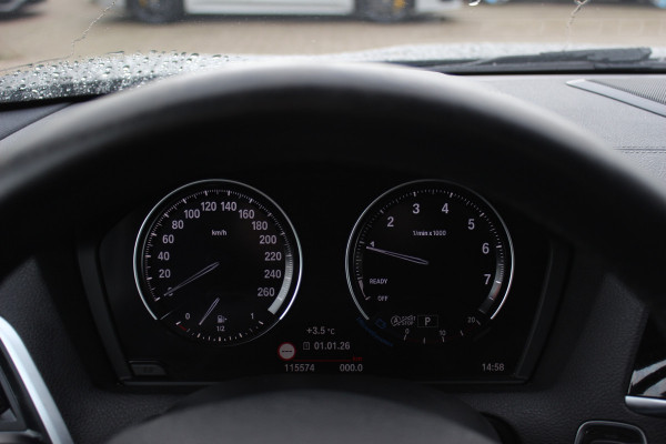 BMW 1-serie 118i Corporate Lease Exe. M Sport / Alcantara / Navigatie / Parkeerhulp achter / 17'' / Sportstoelen / Cruise Control