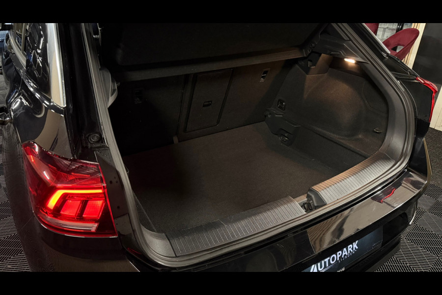 Volkswagen T-Roc 1.5 TSI Sport Business 3X R-Line PANO|VIRTUAL|DEALER ONDERHOUDEN|CARPLAY|CAMERA|SFEERVERLICHTING|NL AUTO|