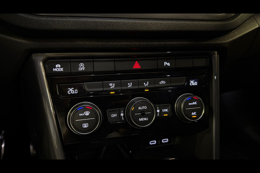 Volkswagen T-Roc 1.5 TSI Sport Business 3X R-Line PANO|VIRTUAL|DEALER ONDERHOUDEN|CARPLAY|CAMERA|SFEERVERLICHTING|NL AUTO|