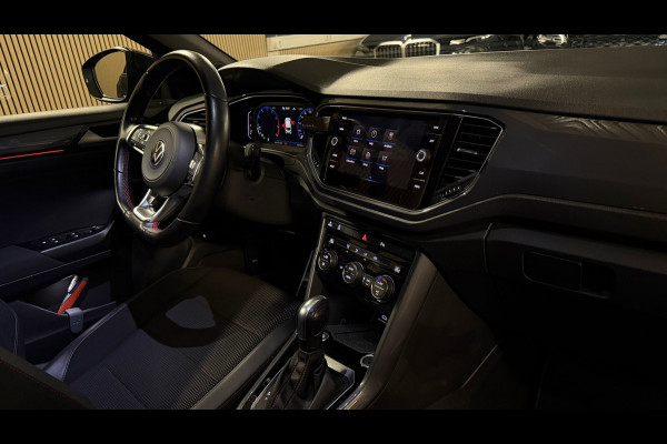 Volkswagen T-Roc 1.5 TSI Sport Business 3X R-Line PANO|VIRTUAL|DEALER ONDERHOUDEN|CARPLAY|CAMERA|SFEERVERLICHTING|NL AUTO|