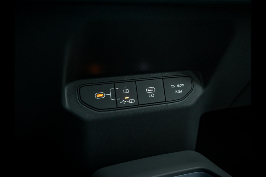 Kia EV3 Air 58.3 kWh | Direct beschikbaar | Navi | 17"| Cruise controle | Climate