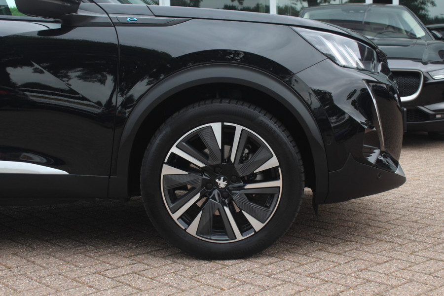 Peugeot e-2008 EV GT 50 kWh / Panoramadak / Camera / Virtual Cockpit / Half leder / 18'' / Navigatie / Keyless / Cruise Control / Dodehoek detectie