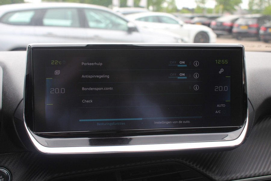 Peugeot e-2008 EV GT 50 kWh / Panoramadak / Camera / Virtual Cockpit / Half leder / 18'' / Navigatie / Keyless / Cruise Control / Dodehoek detectie