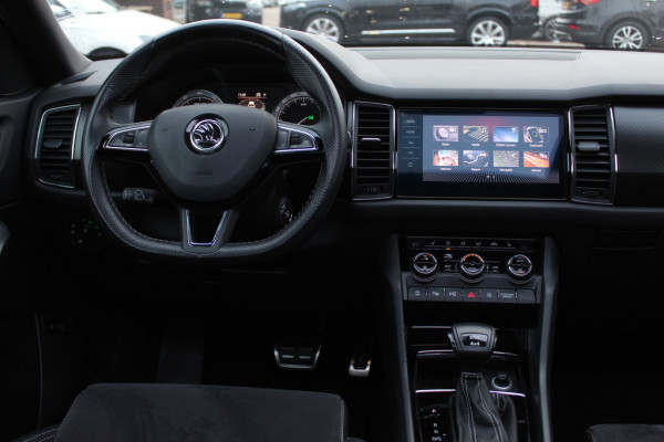 Škoda Kodiaq 2.0 TSI 4x4 Style / Trekhaak / Panoramadak / 360Camera / Leder&Alcantara / Keyless / 20'' / Navigatie / DAB / Cruise Control