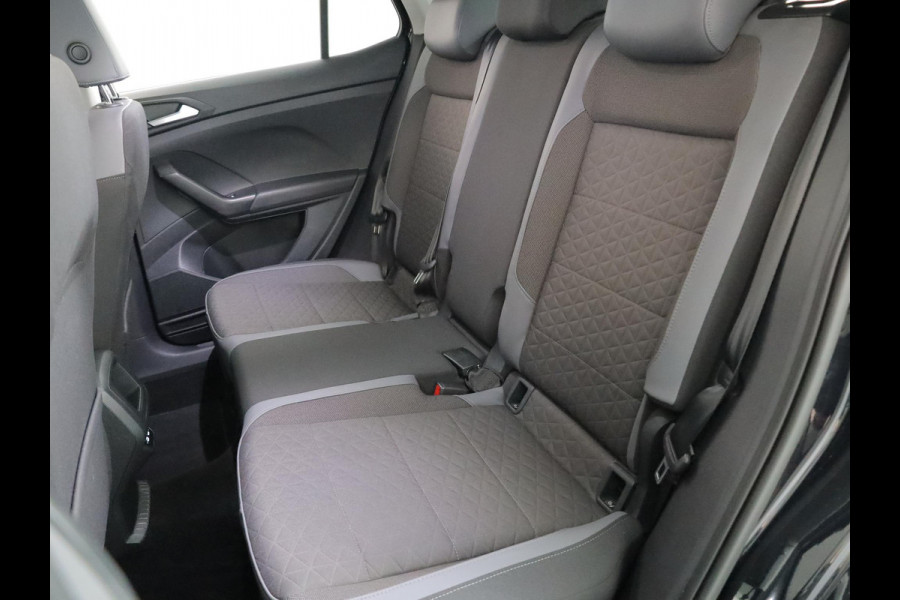 Volkswagen T-Cross 1.0 TSI Style 110 pk Automaat (DSG) | Navigatie via App | Parkeersensoren | Achteruitrijcamera | Stoelverwarming | Adaptieve cruise control |