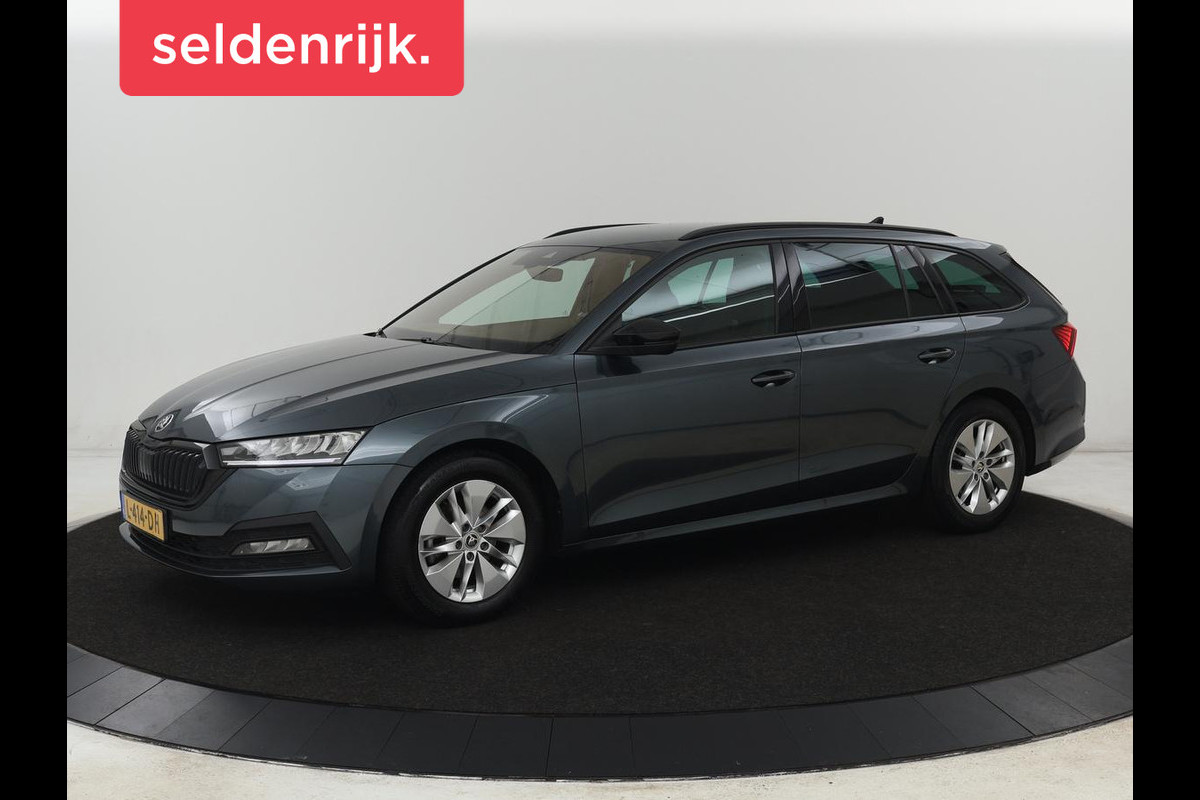 Škoda Octavia 1.0 e-TSI Sport | Trekhaak | Carplay | Navigatie | Sportstoelen | Sfeerverlichting | Full LED | Parkeerhulp | Climate control | Verwarmde voorruit
