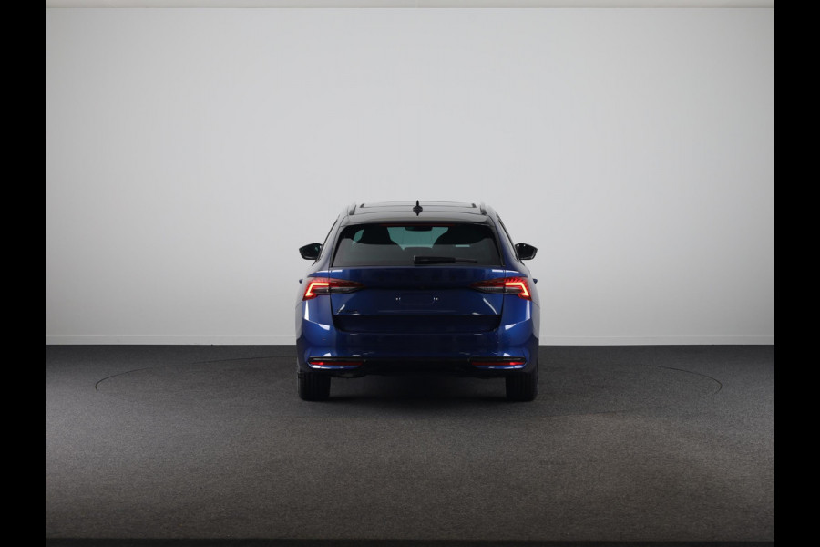 Škoda Octavia Combi 1.5 TSI MHEV 150pk Sportline Tour | Schuif/kanteldak | Travel assist | Trekhaak wegklapbaar