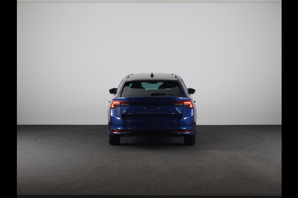 Škoda Octavia Combi 1.5 TSI MHEV 150pk Sportline Tour | Schuif/kanteldak | Travel assist | Trekhaak wegklapbaar