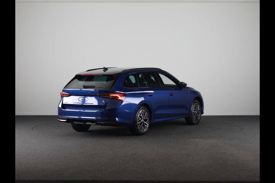Škoda Octavia Combi 1.5 TSI MHEV 150pk Sportline Tour | Schuif/kanteldak | Travel assist | Trekhaak wegklapbaar