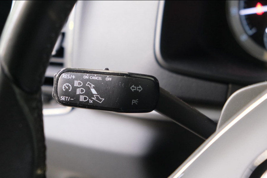 Škoda Karoq 1.5 TSI ACT Business Edition Automaat- N.A.P. Airco, Cruise, Navi, PDC.