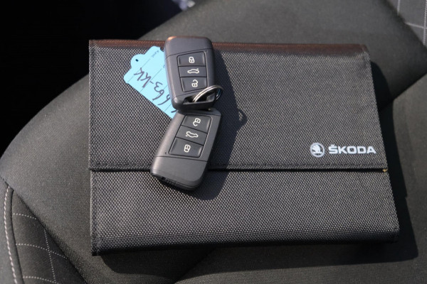 Škoda Karoq 1.5 TSI ACT Business Edition Automaat- N.A.P. Airco, Cruise, Navi, PDC.