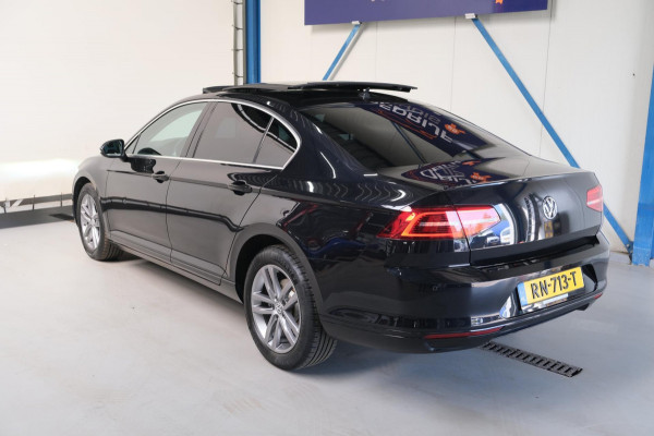 Volkswagen Passat 1.6 TDI Comfortline Business Automaat - Airco, Cruise, Schuifdak, Navi, PDC.