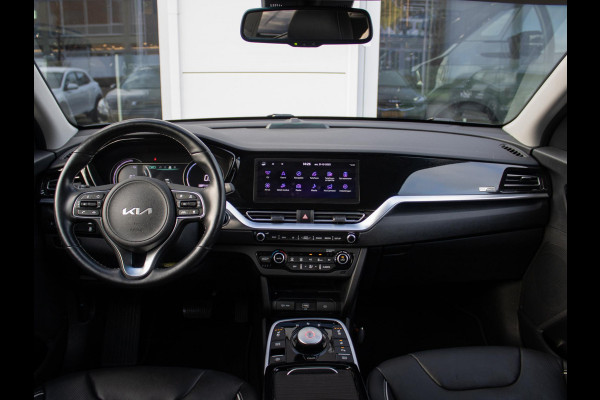 Kia e-Niro ExecutiveLine 64 kWh | Trekhaak | 3 Fase | Stoel en stuurverwarming |