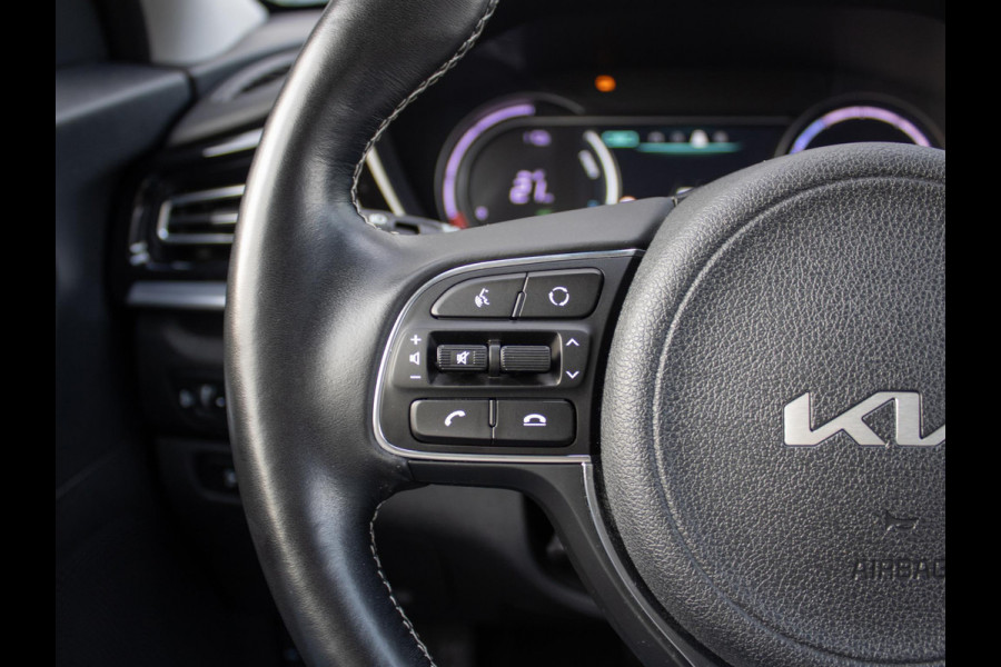 Kia e-Niro ExecutiveLine 64 kWh | Trekhaak | 3 Fase | Stoel en stuurverwarming |