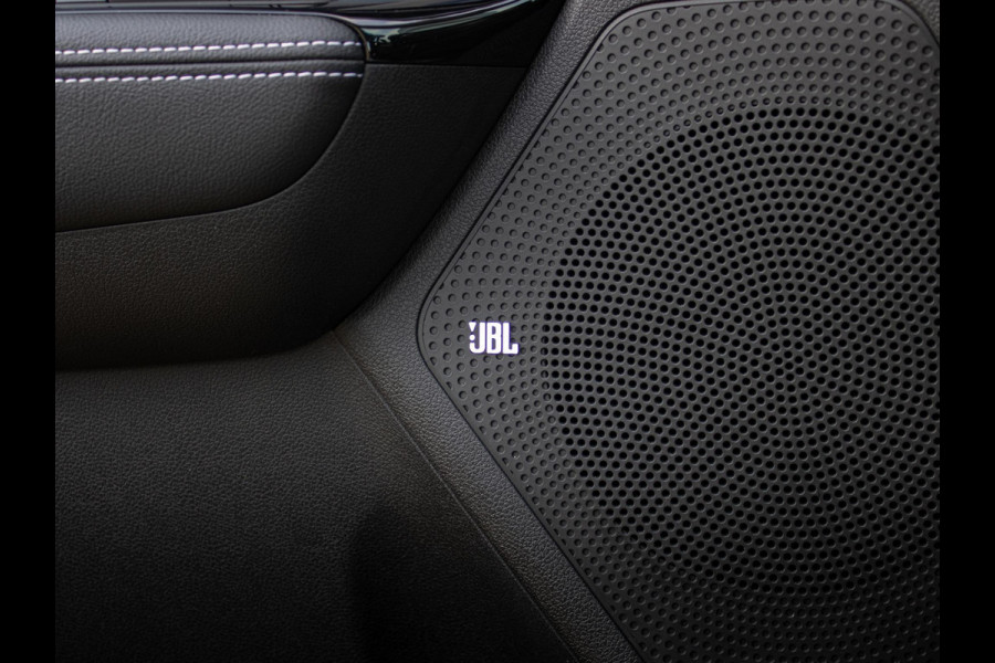 Kia e-Niro ExecutiveLine 64 kWh | Trekhaak | 3 Fase | Stoel en stuurverwarming |