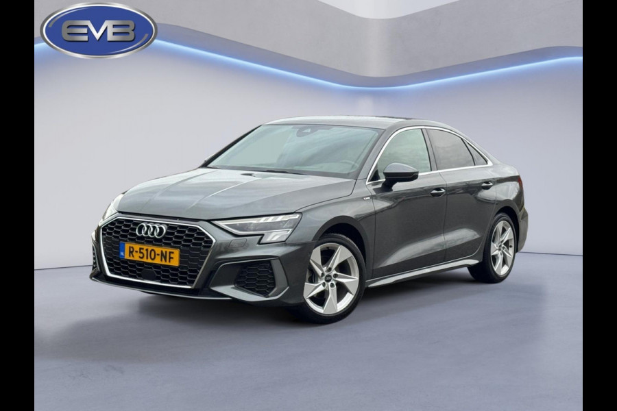 Audi A3 Limousine 30 TFSI S edition, 2 X S- LINE,matrix led, daytona grijs, 1 e eigenaar, 1/2 leder, 's, NL auto nap