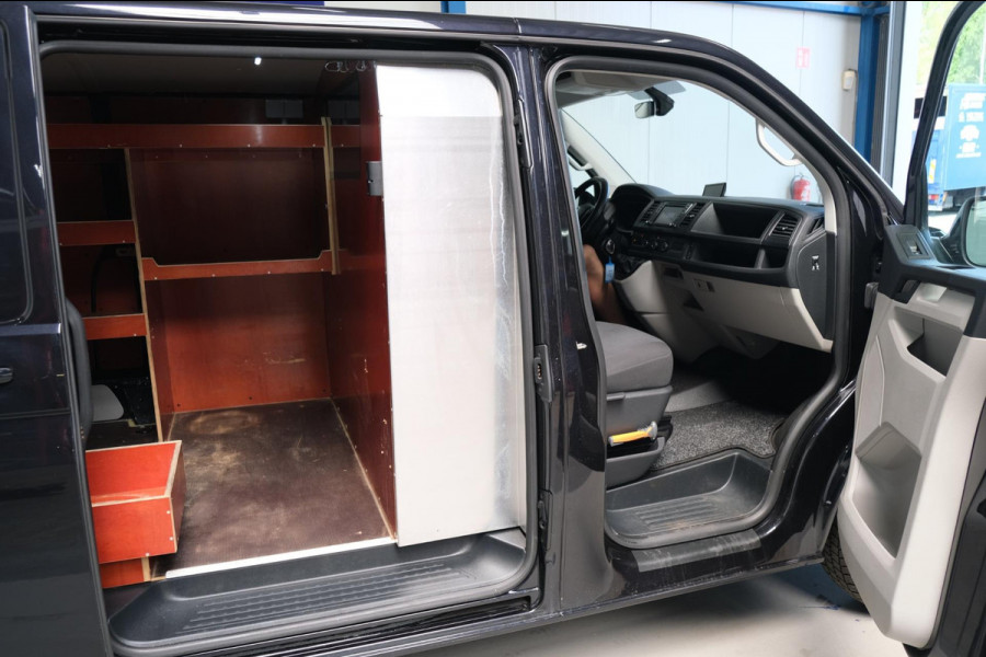 Volkswagen Transporter 2.0 TDI L2H1 Highline Automaat - N.A.P. Airco, Cruise, PDC, Navi, Camera, Trekhaak.