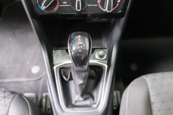 Volkswagen T-Cross 1.0 TSI Life Automaat - Airco, Cruise, Navi, PDC, Trekhaak.