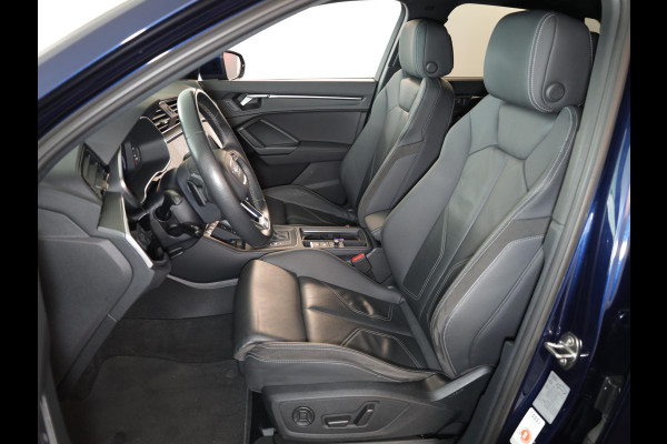 Audi Q3 45 TFSI e S edition 245 pk S-tronic | Navigatie | Parkeersensoren (Park assist) | Achteruitrijcamera | Adaptieve cruise control | Lederen bekleding | Elektr. voorstoelen | S-Line |