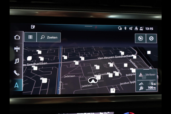 Audi Q3 45 TFSI e S edition 245 pk S-tronic | Navigatie | Parkeersensoren (Park assist) | Achteruitrijcamera | Adaptieve cruise control | Lederen bekleding | Elektr. voorstoelen | S-Line |