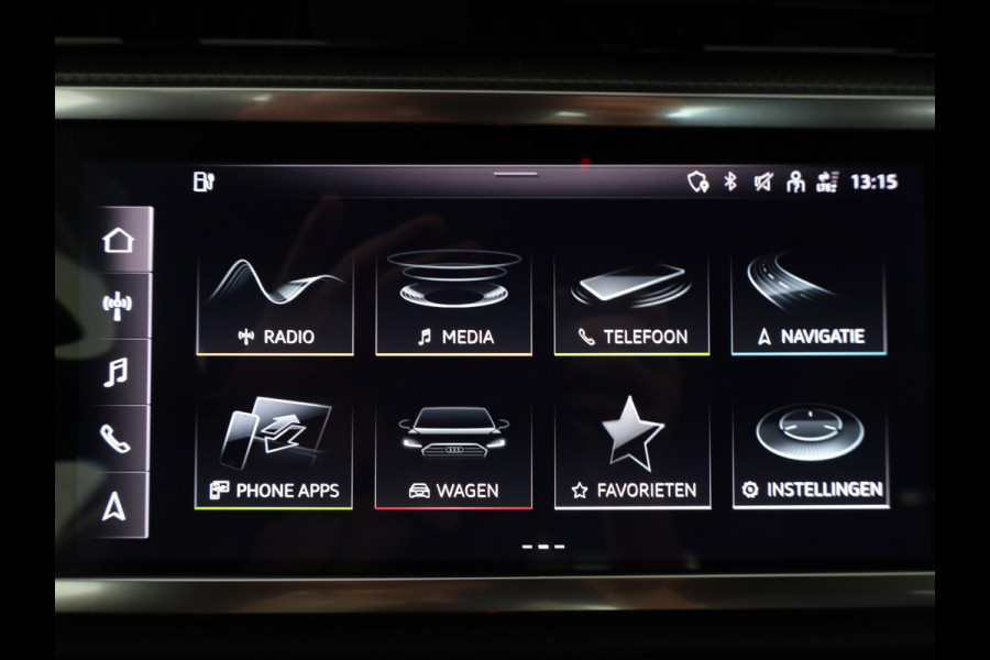 Audi Q3 45 TFSI e S edition 245 pk S-tronic | Navigatie | Parkeersensoren (Park assist) | Achteruitrijcamera | Adaptieve cruise control | Lederen bekleding | Elektr. voorstoelen | S-Line |