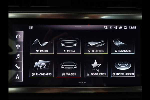 Audi Q3 45 TFSI e S edition 245 pk S-tronic | Navigatie | Parkeersensoren (Park assist) | Achteruitrijcamera | Adaptieve cruise control | Lederen bekleding | Elektr. voorstoelen | S-Line |