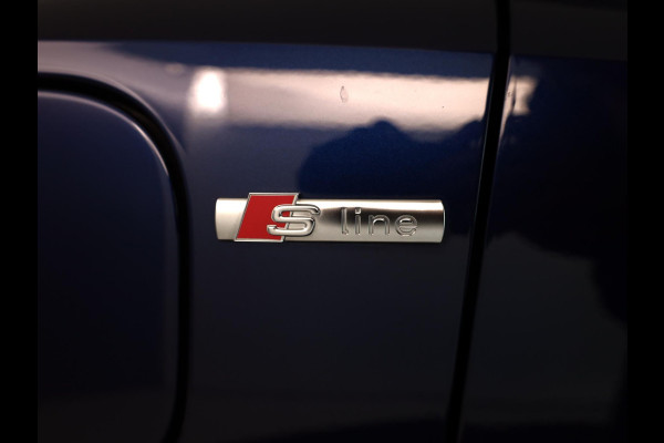 Audi Q3 45 TFSI e S edition 245 pk S-tronic | Navigatie | Parkeersensoren (Park assist) | Achteruitrijcamera | Adaptieve cruise control | Lederen bekleding | Elektr. voorstoelen | S-Line |