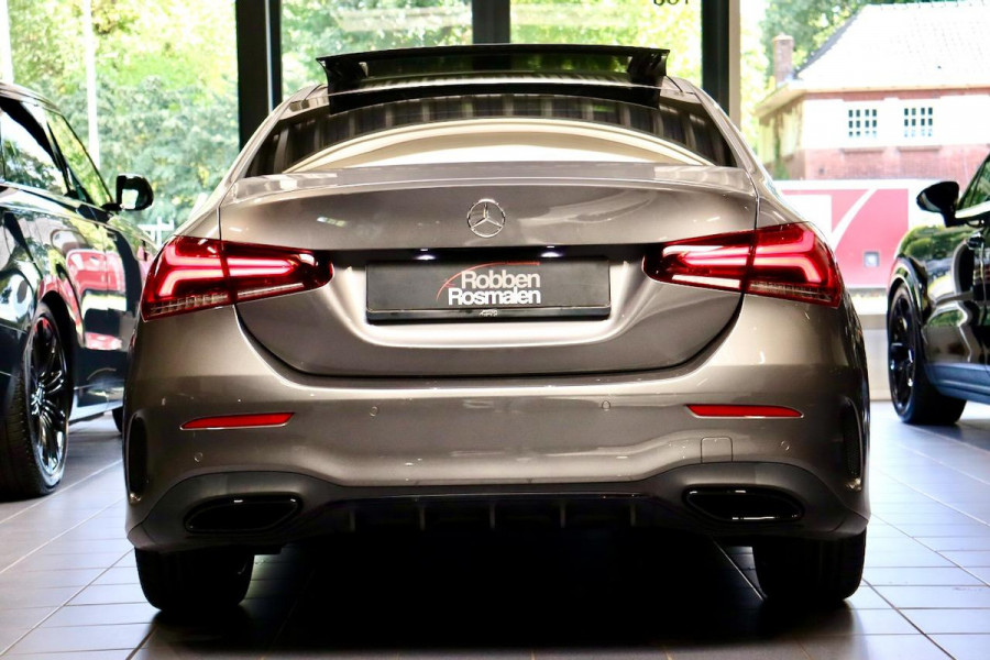 Mercedes-Benz A-Klasse 180d Premium + AMG|PANO|Sfeer|CAM