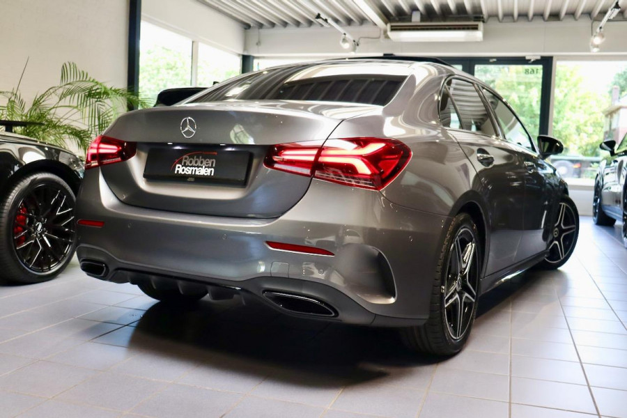 Mercedes-Benz A-Klasse 180d Premium + AMG|PANO|Sfeer|CAM