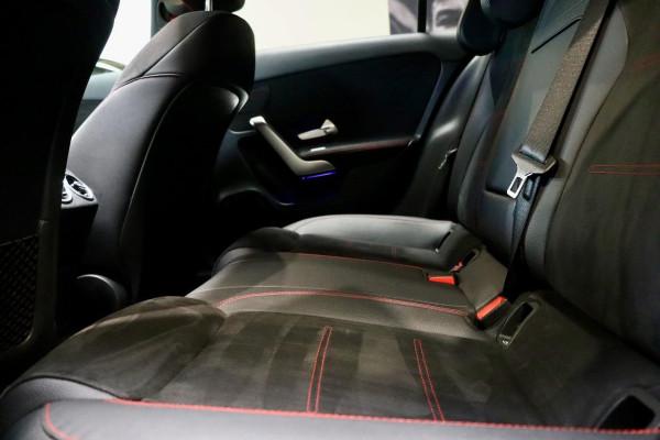 Mercedes-Benz A-Klasse 180d Premium + AMG|PANO|Sfeer|CAM