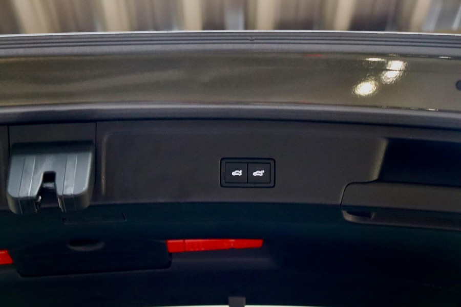 Volkswagen Touareg 3.0 TSi eHybrid R 4M PANO|TrkHk|22''