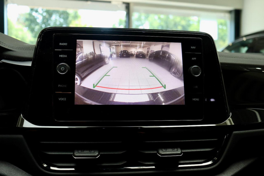 Volkswagen T-Roc 1.5 TSI R-Line Ed PANO|IQ|Digitaal Dash|VOL