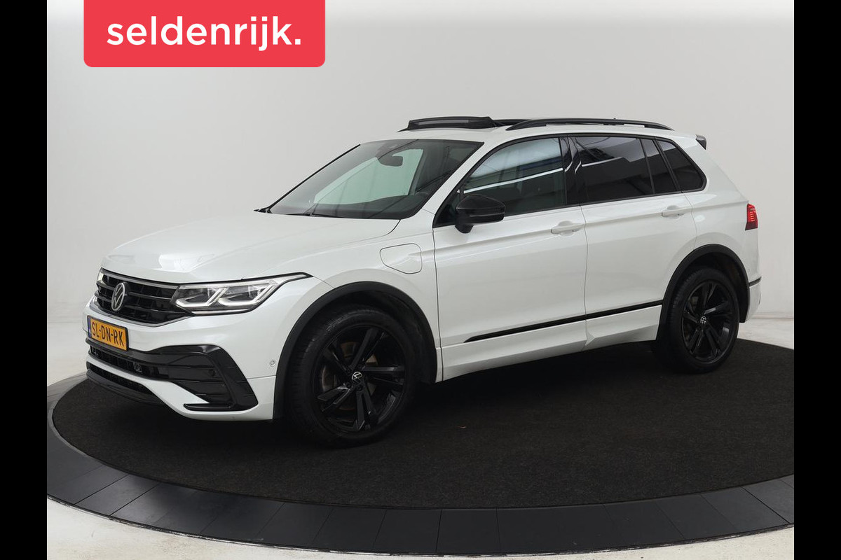 Volkswagen Tiguan 1.4 TSI eHybrid R-Line | Panoramadak | Trekhaak | Head-Up | Stoelverwarming | Adaptive cruise | Camera | Carplay | Matrix LED | Navigatie | 19'' | Virtual Cockpit | PHEV | Plug In