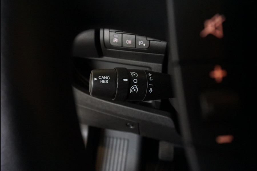 Opel Movano 2.2D 140 L2H2 Edition Opel Movano 2.2D 140  L2H2 Edition Airco  Navi PDC Trekhaak Cruise control Nieuw Model