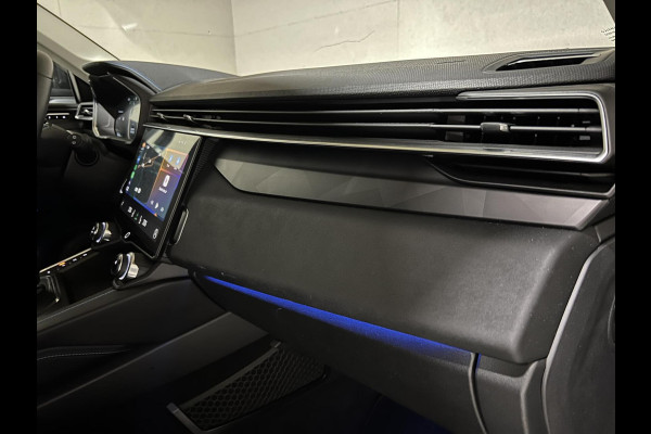 Lynk & Co 01 1.5 Plug-in Black Edition Sfeerver. 360° NAP