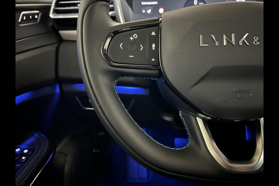 Lynk & Co 01 1.5 Plug-in Black Edition Sfeerver. 360° NAP