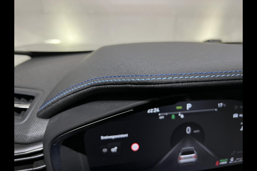 Lynk & Co 01 1.5 Plug-in Black Edition Sfeerver. 360° NAP