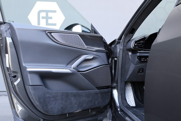 Ferrari Purosangue 6.5 V12 | NEW | INCL. VAT/BPM | NO REGISTRATION | 135K OPTIONS | CARBON WHEELHOUSE, R+F DIFFUSERS, UNDERDOOR, MIRRORS, DOORPANEL MASSAGE REAR SEATS | FULL LEATHER PACK | DIGITAL REAR VIEW CAMERA | PRIVACY GLASS | REAR SEATS COOLED/HEATED | BURMESTER HIGH END AUDIO | ACTIVE MATRIX LED HEADLIGHTS | VAT REF. |