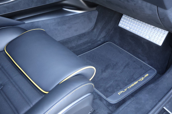 Ferrari Purosangue 6.5 V12 | NEW | INCL. VAT/BPM | NO REGISTRATION | 135K OPTIONS | CARBON WHEELHOUSE, R+F DIFFUSERS, UNDERDOOR, MIRRORS, DOORPANEL MASSAGE REAR SEATS | FULL LEATHER PACK | DIGITAL REAR VIEW CAMERA | PRIVACY GLASS | REAR SEATS COOLED/HEATED | BURMESTER HIGH END AUDIO | ACTIVE MATRIX LED HEADLIGHTS | VAT REF. |